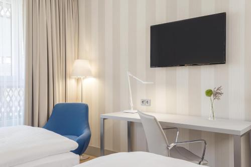 2 twin beds