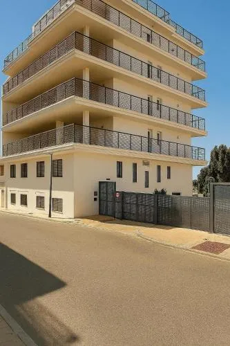 Apartamento con parking cerca de Puerto Marina photo 2