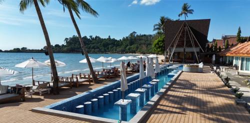 เกาะช้างรีสอร์ท (Koh Chang Resort) in เกาะช้าง