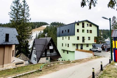 SkyLux Vlašić Centar (SkyLux Vlasic Centar) in Šišava