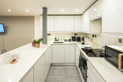 Stylish Camden 2-Bed Next to Camden Station 