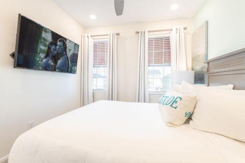 Blue Cascade Cottage near Disney with Margaritaville Resort  Island H2O Access - 8064LS - image 11