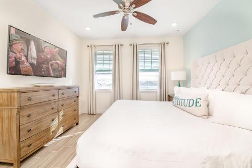 Sunset Sands Cottage near Disney with Margaritaville Resort  Island H2O Access - 8065DR - image 13