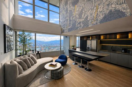 El Poblado Two-Level Luxury Penthouse Amazing View