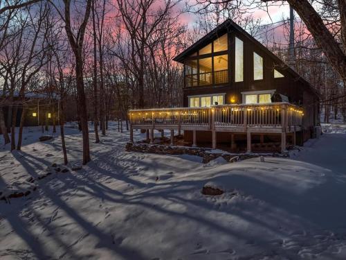 A szálláshely kívülről, Lakefront, Hot Tub, Hiking, Pool, Pickleball, Pets in Bushkill (PA)