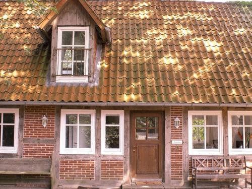 設施, Romantic half-timbered house in 埃格斯托夫