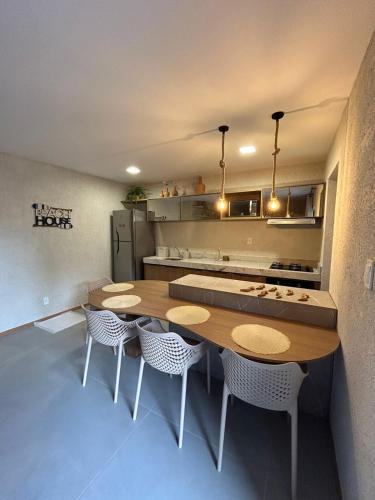 High Standard Two Suites Apartment Milagres Ecological Route AZUK D01 in Pessoa