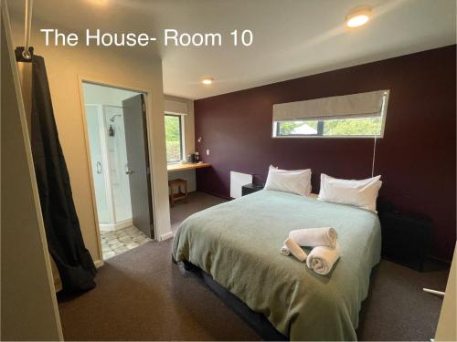 Arthur's Pass Motel & Lodge Room Type - Standard Queen Room