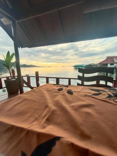 Chill House kohchang  in Bang Bao Bay