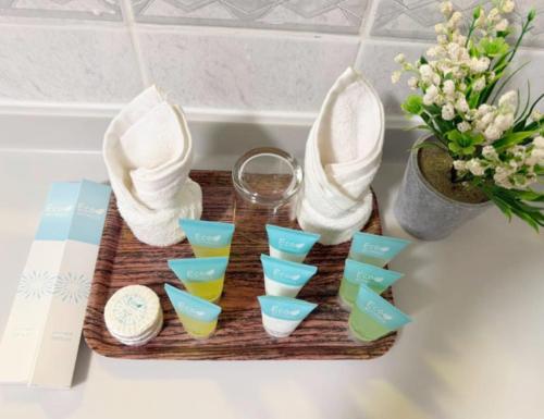 room detail thumbnail 2