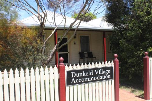 Exterior view of Dunkeld Village Accommodation