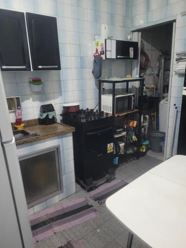 Quarto casal e outros espacos compartilhados prox ao estadio do Vasco in Sao Francisco Xavier