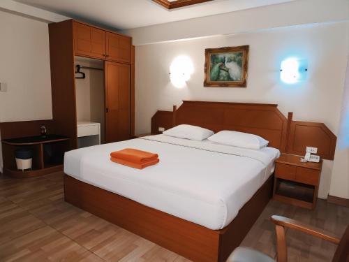 room detail thumbnail 0