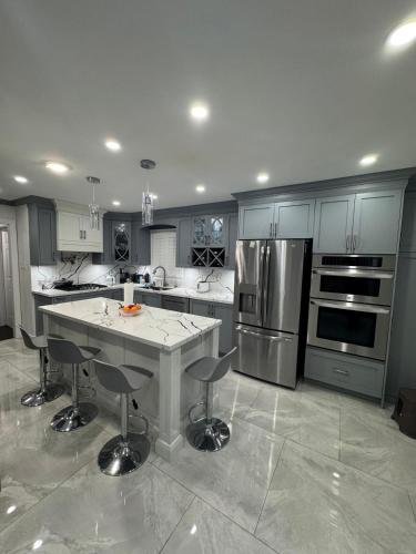 Pearson Gateway Comfort Home – khách sạn tại Erin Mills
