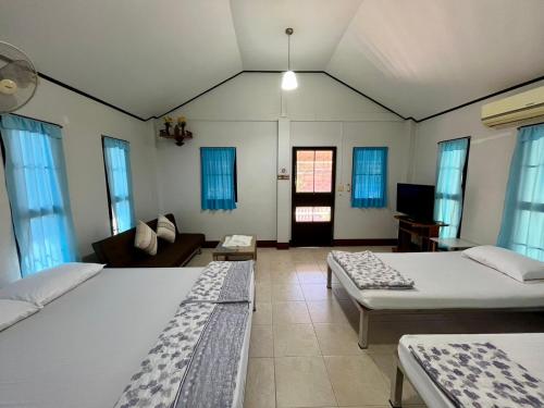 라용 บ้านสวนบรรจงอักษร Bansuan Banjong Akkson 호텔 부대시설