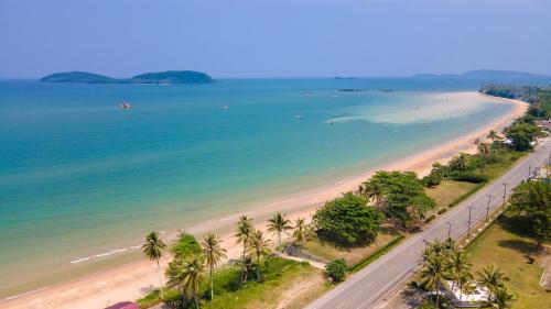Foto - The Nouveau Chumphon Beach Resort And Golf