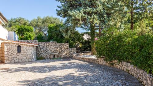 Holiday Home Villa Laura - Krk by Villas Guide - image 4