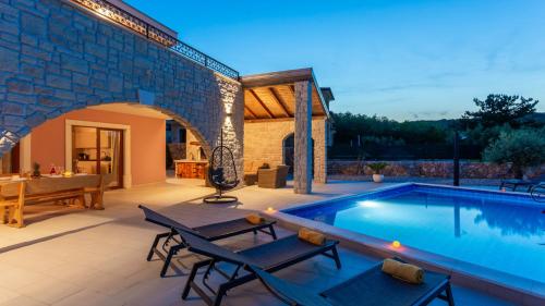 Holiday home Villa Vrbnik by Villas guide - Accommodation - Vrbnik