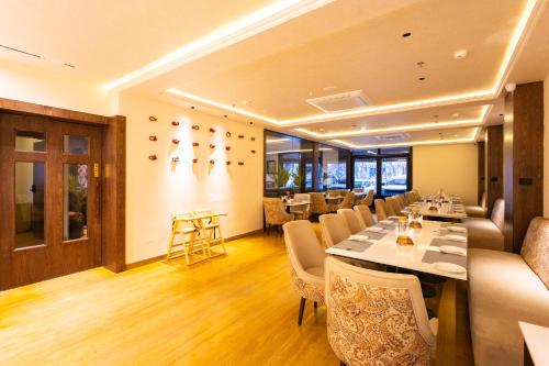 The Naori by Alaya Stays in เทบารี