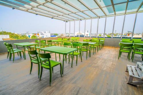 Makanan dan Minuman, The Byke Express - Pishore Inn - Pan India Pure Veg Hotel Chain in Indore
