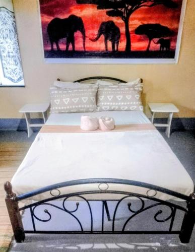 Two crazy monkeys Room Type - Economy Double Room