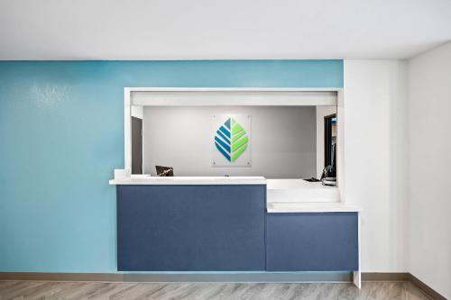 WoodSpring Suites Jackson Hub City - image 12