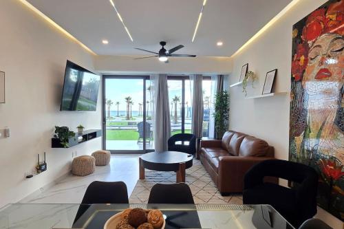 Encantame Soleil 1st floor lock off 1BR sleeps4 – khách sạn tại Playa Encanto