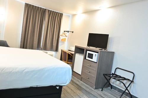 Rodeway Inn Fremont - image 2