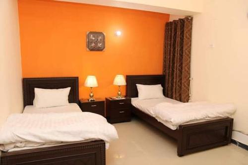 . Dewan e Khas Guest House