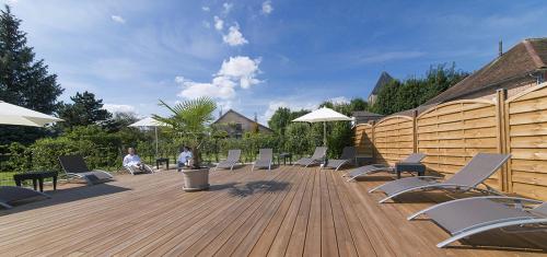Erkély/terasz, Auberge du Lac, Sure Hotel Collection by Best Western in Mesnil Saint Pere