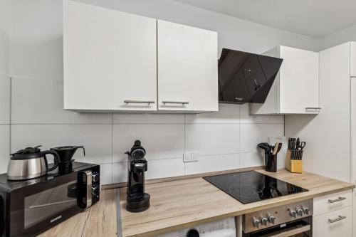 設施, Skyview Apartment mit Balkon & Parkplatz in 迪欽根