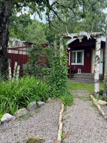 Mindre lägenhet i en lantlig miljö i Skrea – khách sạn tại Falkenberg