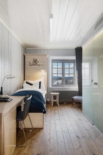 1 twin bed
