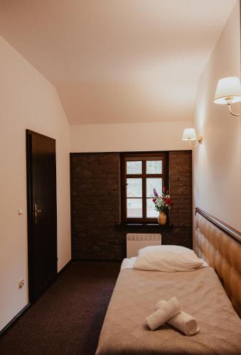 Zamek Bożejów - Kuźnia