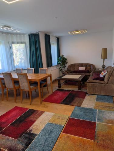 Ferienwohnung mit Terrasse in der Nähe vom Golfplatz (Ferienwohnung mit Terrasse in der Nahe vom Golfplatz) in 埃格馬廷