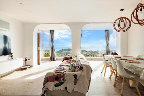 A+View Private Terrace Private Pool Family Fun in Tiana