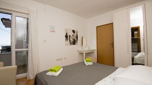 Villa Mandina - Makarska by Villas Guide - image 5