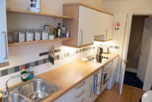 Be in the front row - Royal Mile 3 bedroom apartment - main image