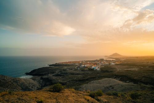 Aloe Vera Shared House Hostel (Tenerife) - Deals, Photos & Reviews
