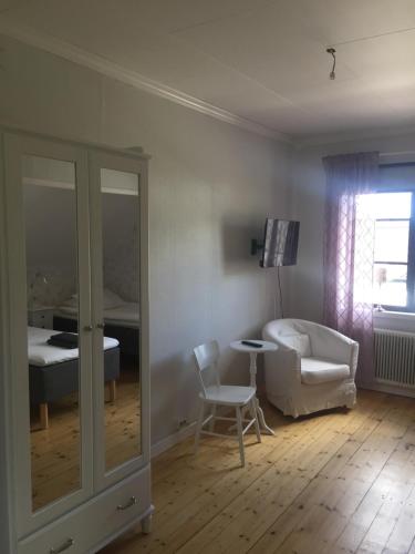 Degerfors Bed & Breakfast - image 13