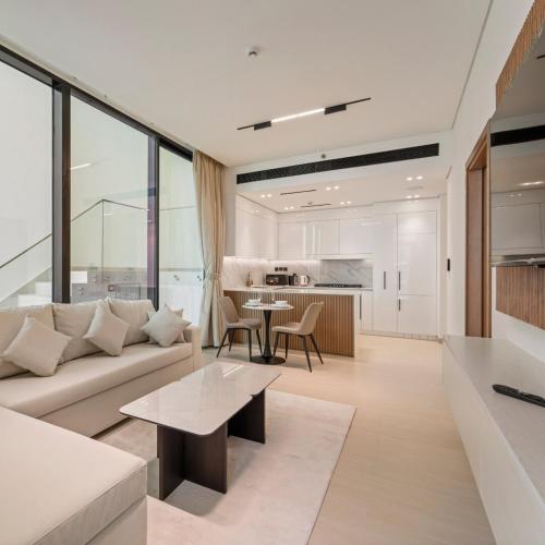 Signature 2-Bedroom Apartment with Private Pool – khách sạn tại Madinat Zayid