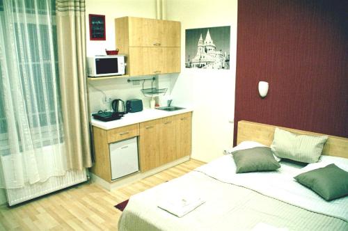 Little Americas Opera Apartments - Tap to explore photos