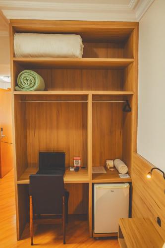 2 twin beds