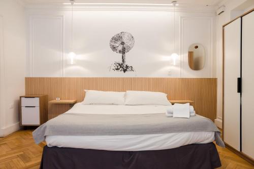 Metro Explorer 1BR near Hospital & Metro Baquedano