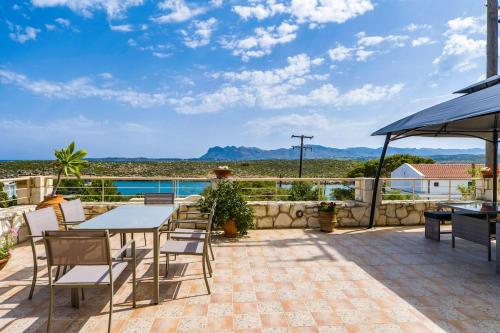 Vagioni Seaside Villa 2