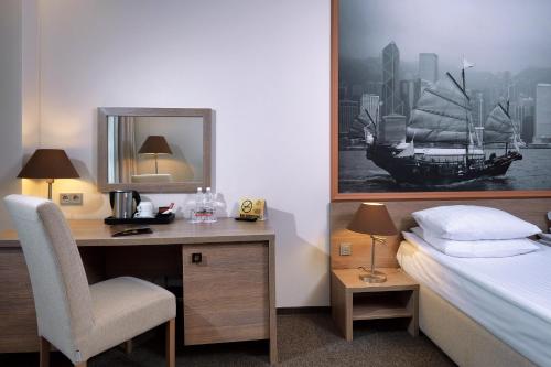 Rius Hotel - image 11