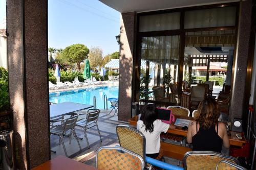 花園, Çidihan HOTEL (Cidihan HOTEL) in 庫薩達斯海濱