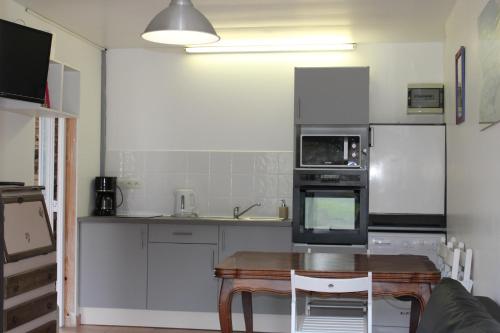 кухня, Domaine Des Pieris - Chambres d'Hotes in Isigny-sur-Mer