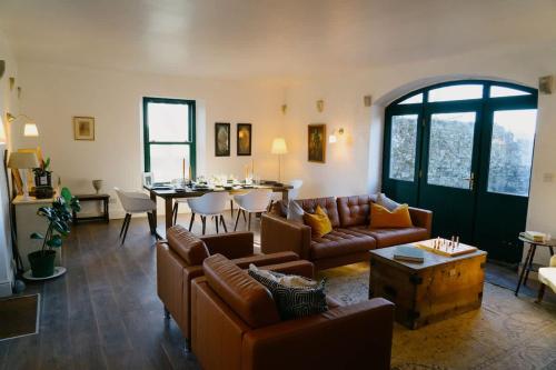 Live Like Lords & Ladies At Our Country Estate in 巴林納斯洛