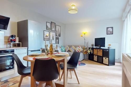 Appartement T2 exceptionnel avec Terrasse in Дрансі